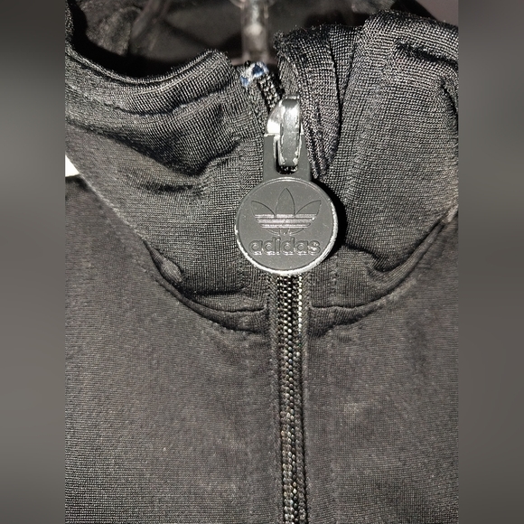 Boys Black w/White Sleeve Stripe Jacket. Size M/10-12 - Picture 3 of 5